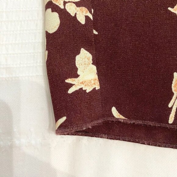 ARITZIA WILFRED BURGUNDY FLORAL FAUX WRAP SURPLICE BELTED MINI DRESS - 6 - Picture 10 of 11